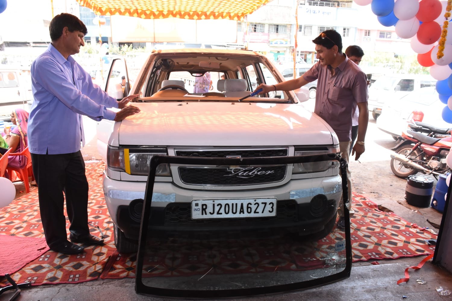 UTTAM CAR GLASS 
