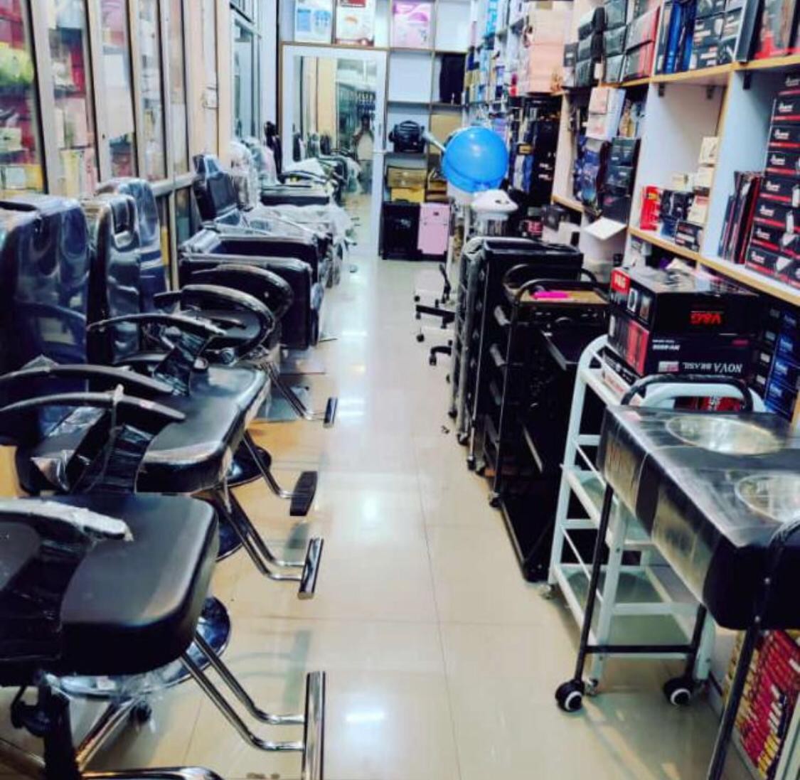 RAJA BEAUTY CORNER 