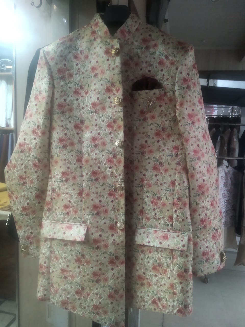 FRIENDS COAT PAINT 