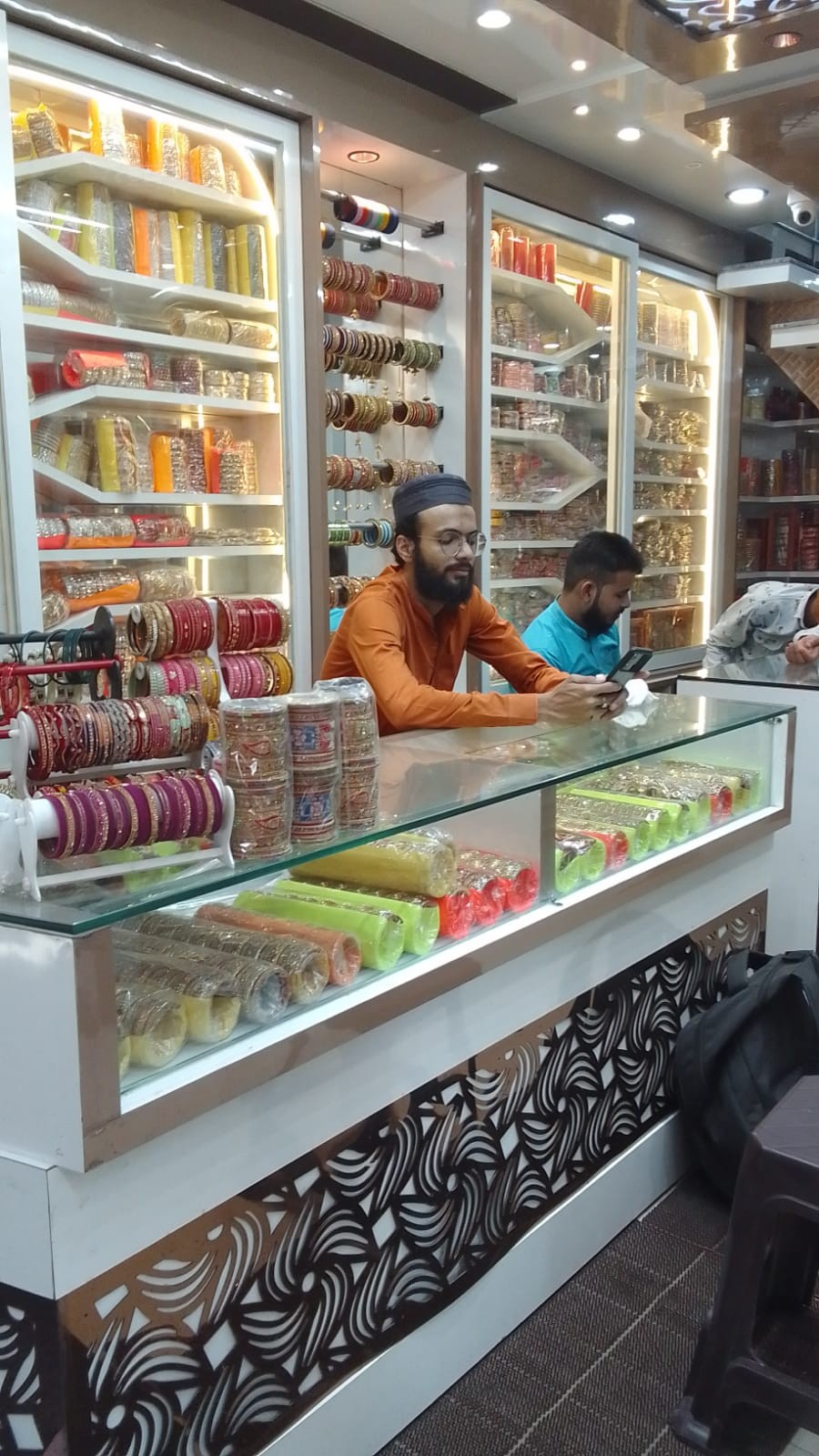 RANI BANGLES RETAIL SHOP 